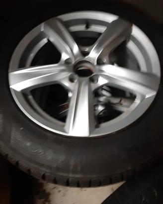 gomme invernali con cerchi in lega 235/60 R17