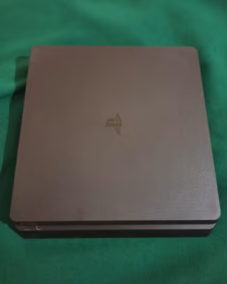 Playstation 4 slim 1Tb più giochi
