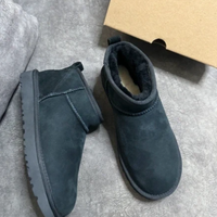 Ugg Classic Ultra Mini nero  EU 38