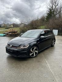 Volkswagen Golf GTI 7.5 Performance