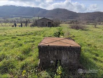 Terreno agricolo 2,7 ettari deposito 45 mt pozzo