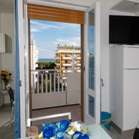 VISTAMARE con SPIAGGIA E PARCHEGGIO