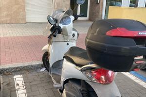 Scarabeo 200