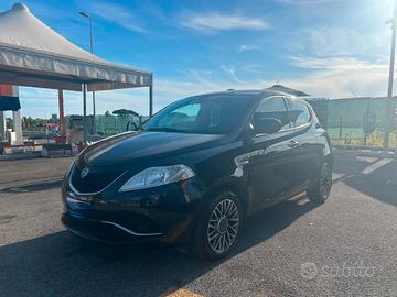 Lancia Ypsilon 1.3 MJT 16V 80 CV 5 porte S&S Gold