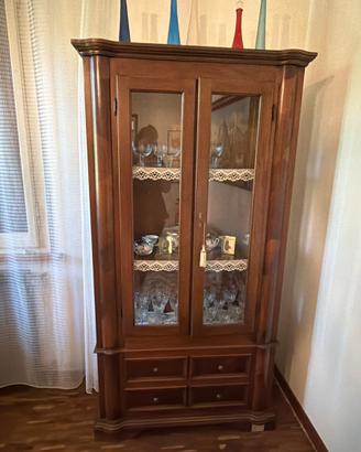 Vetrina/ cristalleria in legno con casetti