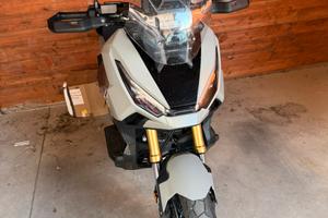 HONDA x-ADV 750