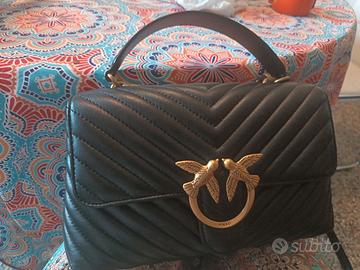 Borsa pinko. Chevron in pelle