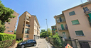 stanza-in-ampio-appartamento-con-giardino-privato