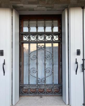 Inferriate grate di sicurezza in ferro battuto