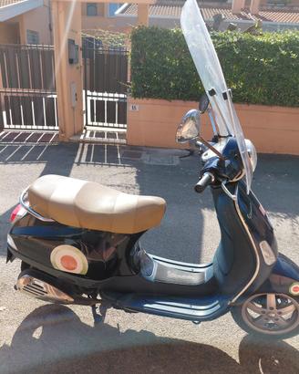 Vespa 50 Primavera Blu