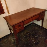 Scrivania legno con cassetti