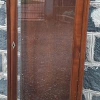 vetrina a un anta stile fucciliera 