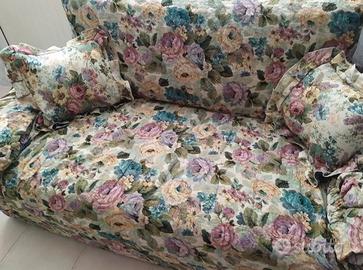 copridivano con cuscini vintage fantasia floreale 