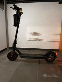 Monopattino Xiaomi pro 2