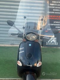 Piaggio vespa et 4 150 d'epoca