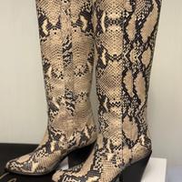 Stivali pitonati stile texano