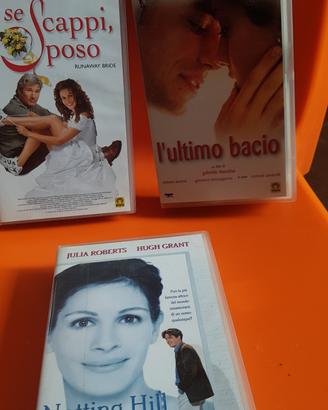 n 3 videocassette  di film