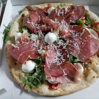 Pizzaiolo e aiuto cuoca