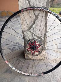 cerchi completi di dischi e Mozzi 