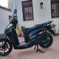 Honda SH 300 più ricambi 
