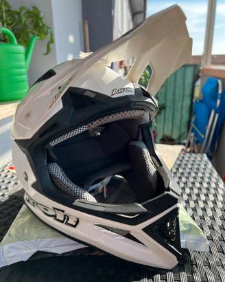 Casco Airoh Fighters Color