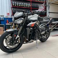 Triumph street triple rs