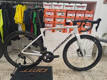 Bici da corsa Merida Scultura 8000 (MY26)
