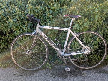 Bicicletta da corsa 2wd