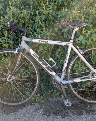 Bicicletta da corsa 2wd