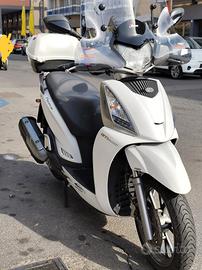 Kymco People GTI 300 