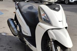Kymco People GTI 300 