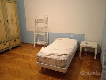 Stanza matrimoniale uso singola