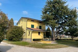 Casale con terreno - Cussignacco (zona Udine)