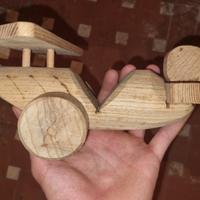 Aeroplano giocattolo in legno – vintage