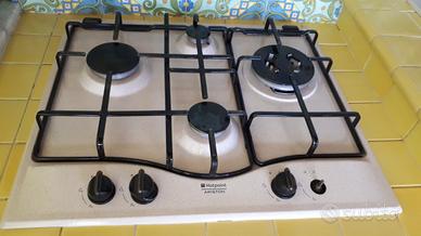 Piano cottura Hotpoint Ariston 4 fuochi a gas 