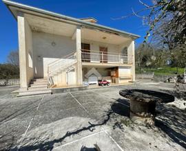 CASA INDIPENDENTE A PIGNATARO INTERAMNA