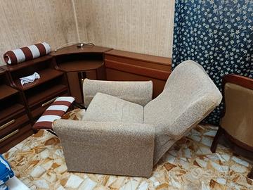 poltrona reclinabile manuale 