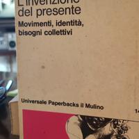 l'invenzione del presente. movimenti virgole ident