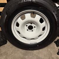 Cerchi e gomme Defender