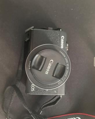Canon EOS M200 Lens EF-M 22 mm  1:2 STM