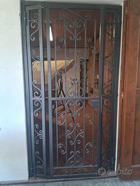 Inferiata e porta finestra