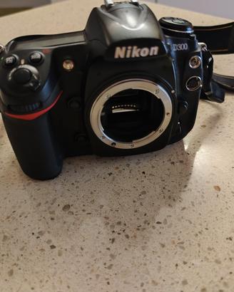 NIKON D300