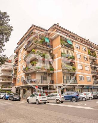 Attico / Mansarda di 158 m² con 4 locali a Roma