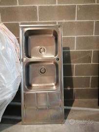 Lavello acciaio inox 2 vasche + scivolo 