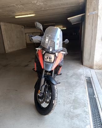 Suzuki v strom 1037 