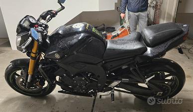 YAMAHA FZ8