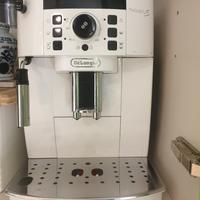 Macchina caffè Magnifica S De Longhi.