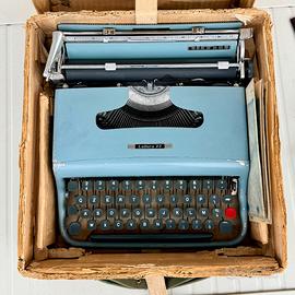 Lettera 22 azzurra - Olivetti 