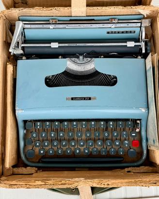 Lettera 22 azzurra - Olivetti 