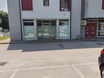 Locale commerciale - 100 m² Mansuè (TV)